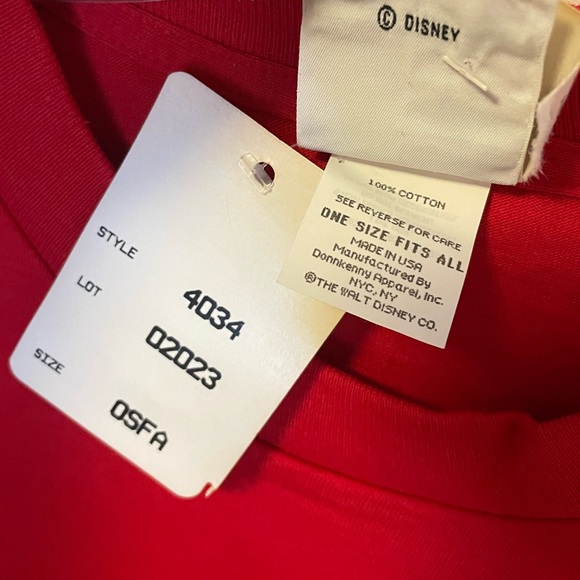 NWT Vintage Mickey & Co 1001 Hellos Red Graphic Tee Size XL - Picture 4 of 6